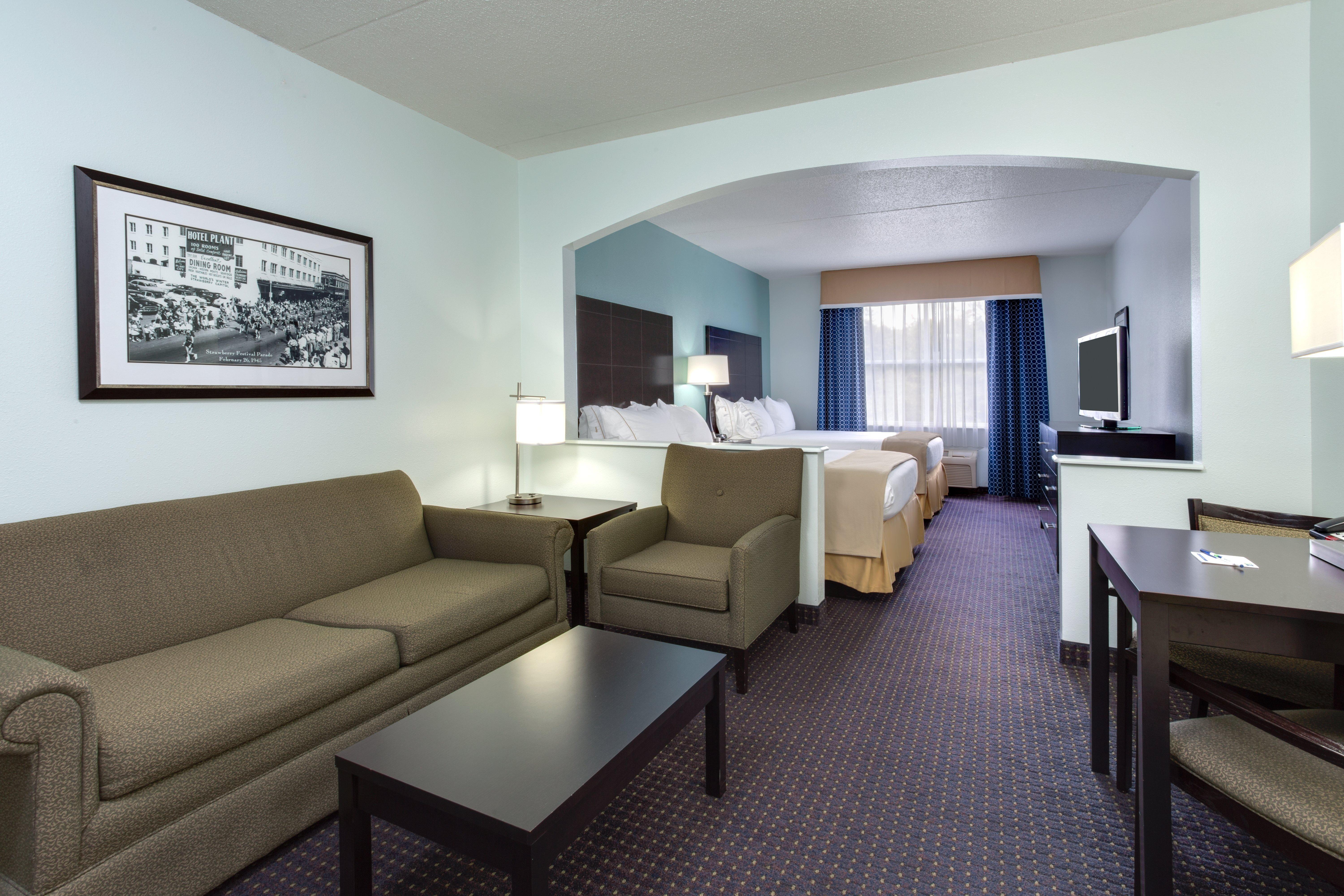 Holiday Inn Express & Suites Plant City By Ihg Exterior foto