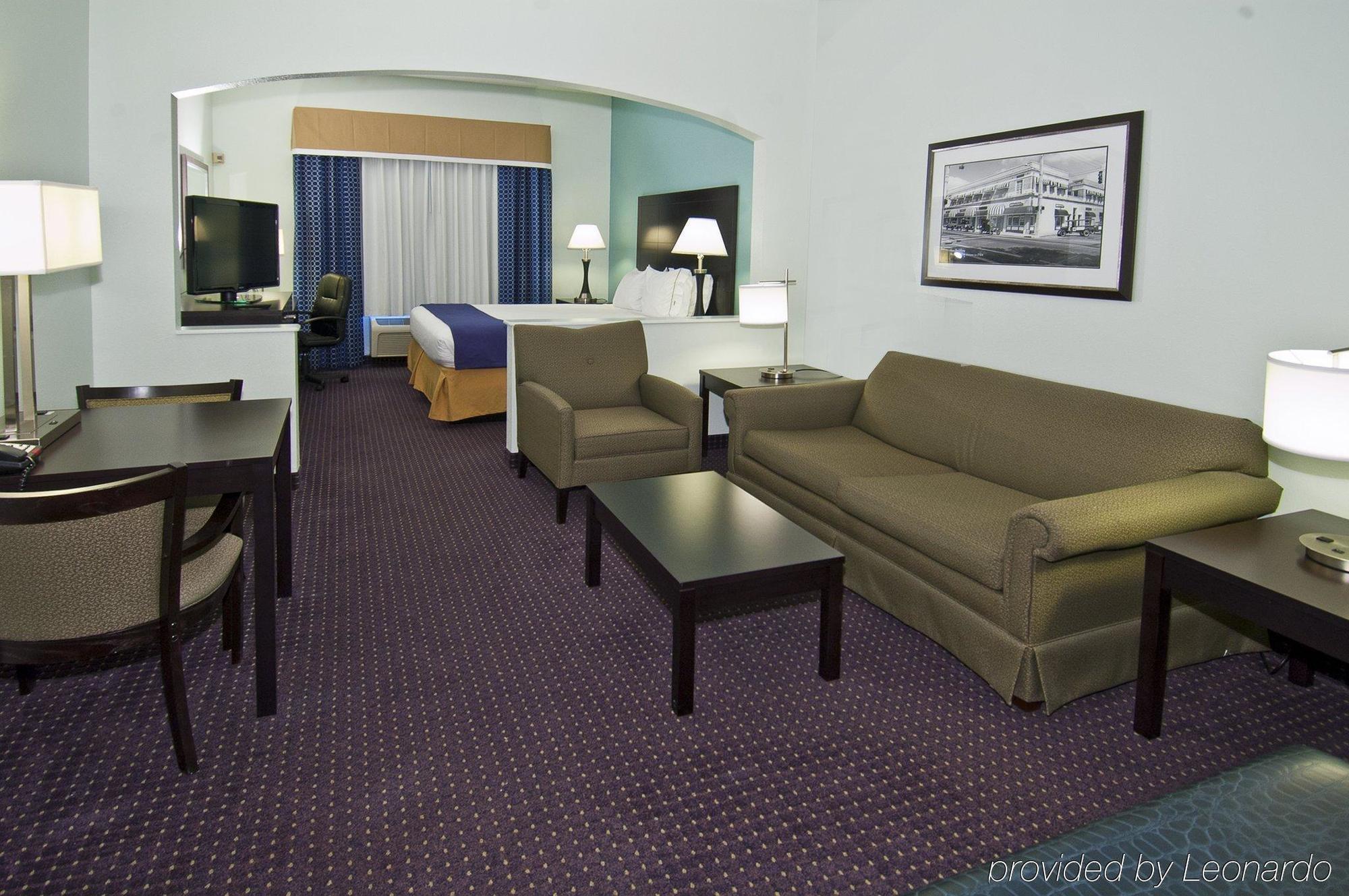 Holiday Inn Express & Suites Plant City By Ihg Exterior foto